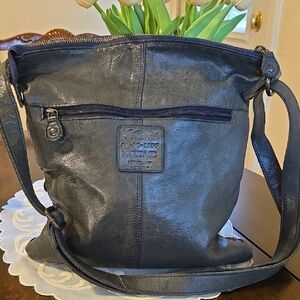 VINTAGE Ashwood Navy Blue Crossbody Bag with Adjustable Strap. STUNNING